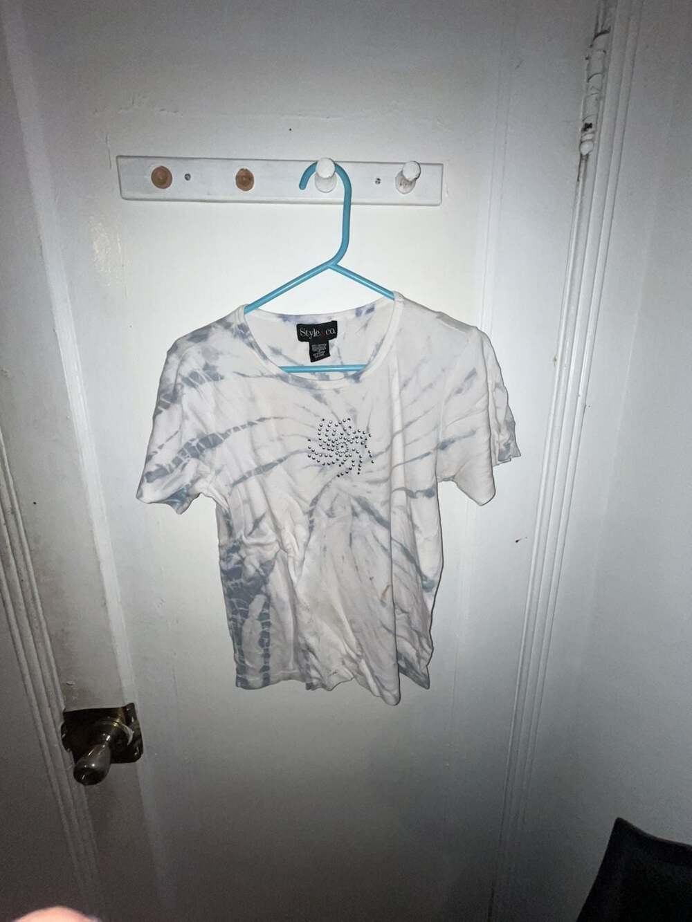 Style & Co T-Shirt Size M Blue White Tie-Dye Rhinestone Spiral